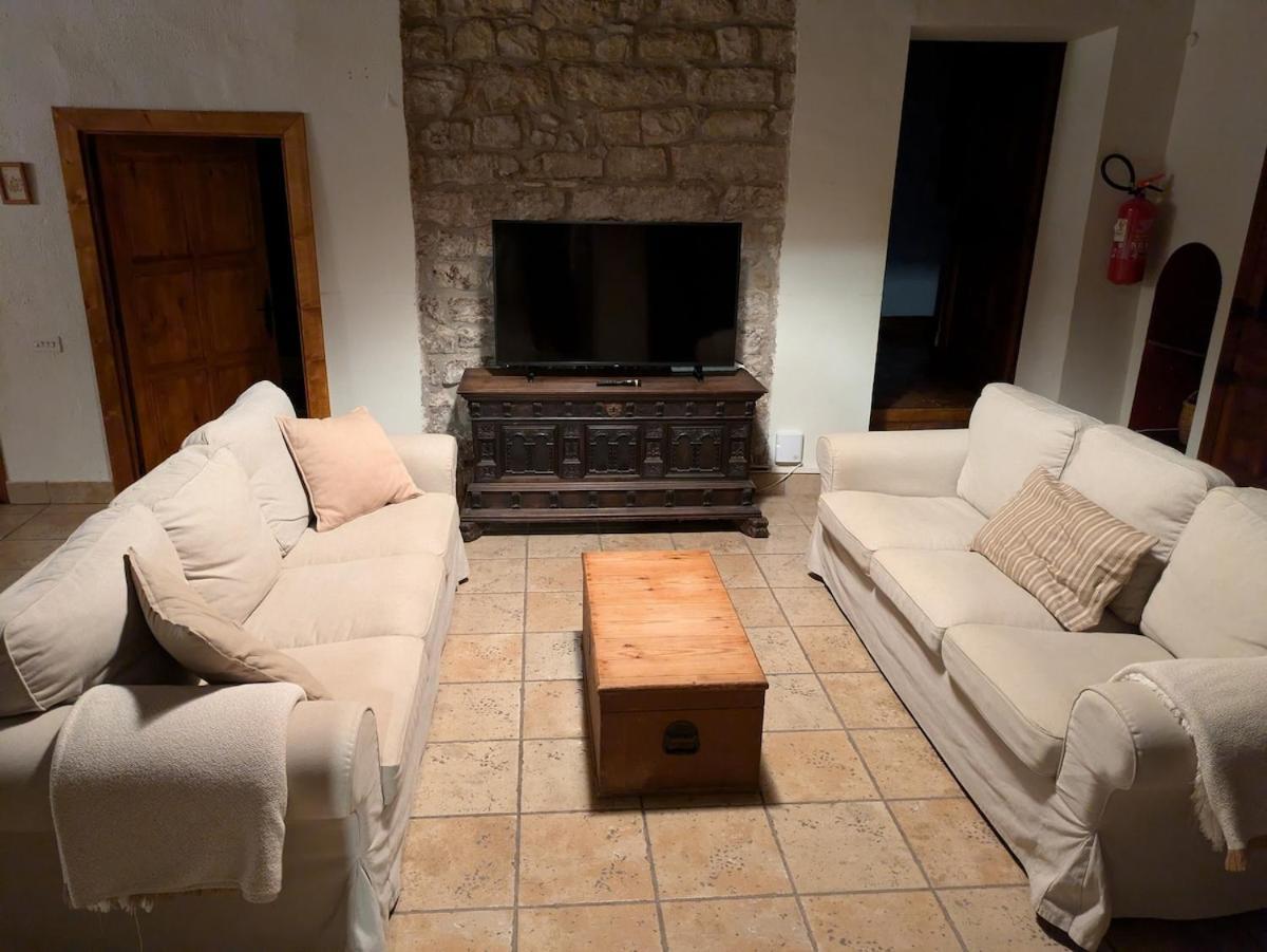 Masia Cal Millas - Turisme Rural Castellfullit de Riubregos Esterno foto